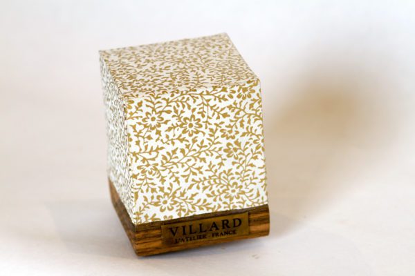 «Le P'tit Villard», photophore à bougie LED par l'Atelier Villard.