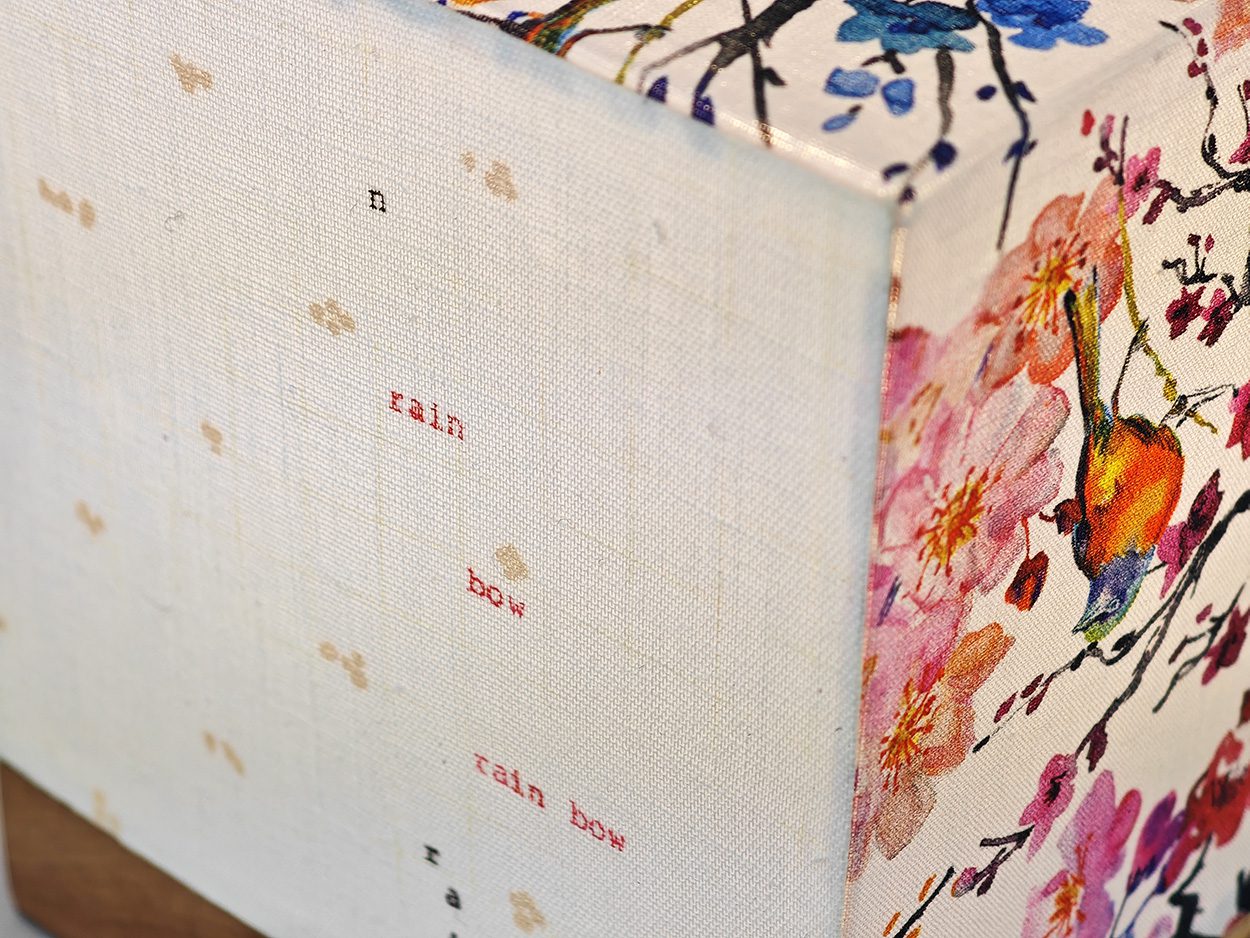 Le cube Villard Après la Pluie, lanterne électrique par l'Atelier Villard